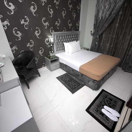 White Fort Hotel Dubaï Extérieur photo
