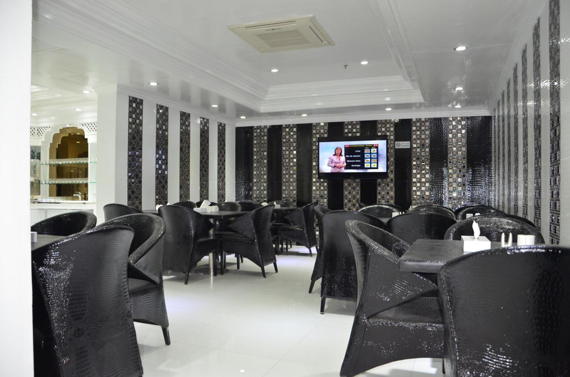 White Fort Hotel Dubaï Extérieur photo