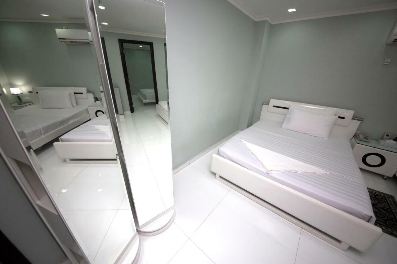 White Fort Hotel Dubaï Extérieur photo